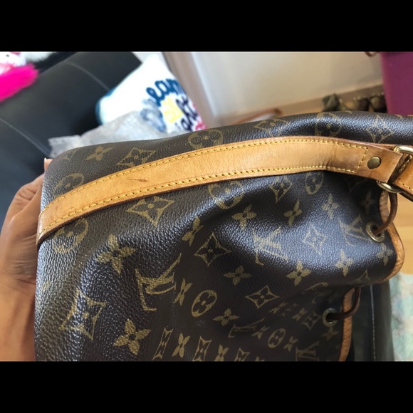 Lv bucket shoulder bag - Picture 8 of 12